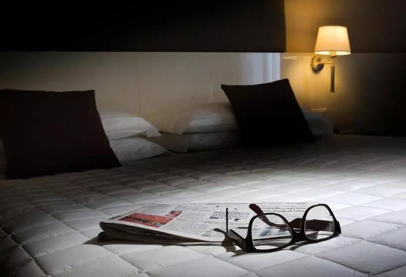 اتاق لوکس, Desenzano