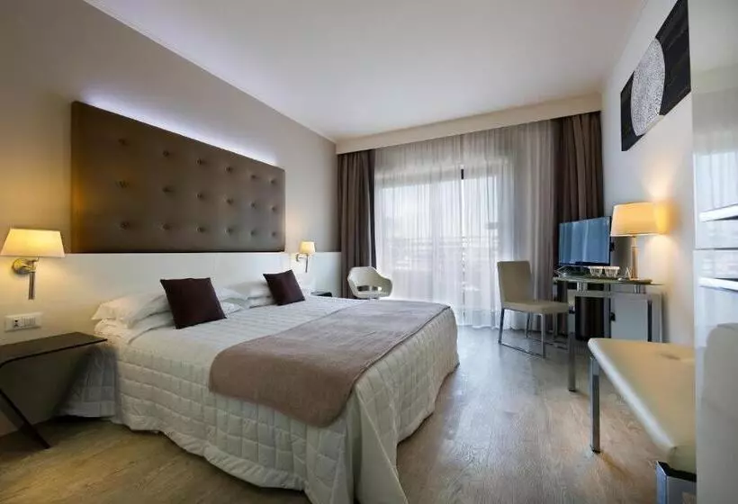 اتاق لوکس, Desenzano