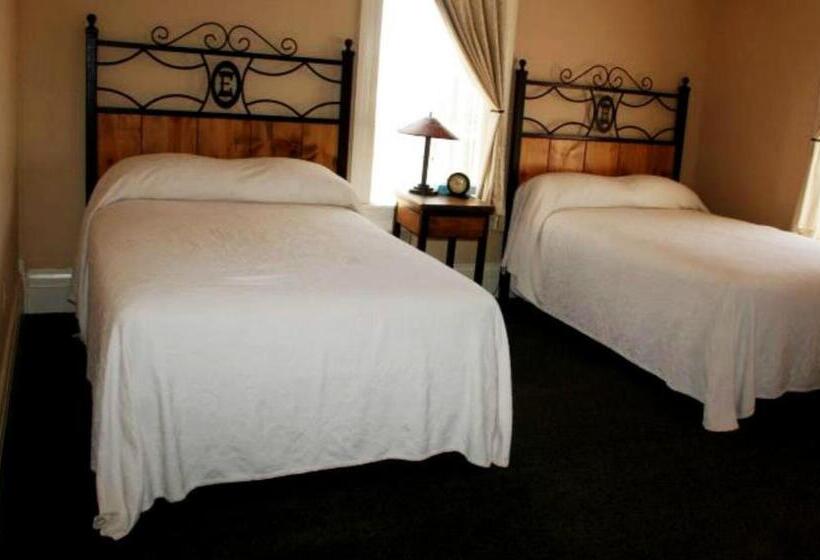 스탠다드 룸 더블 침대 2개, Eklund