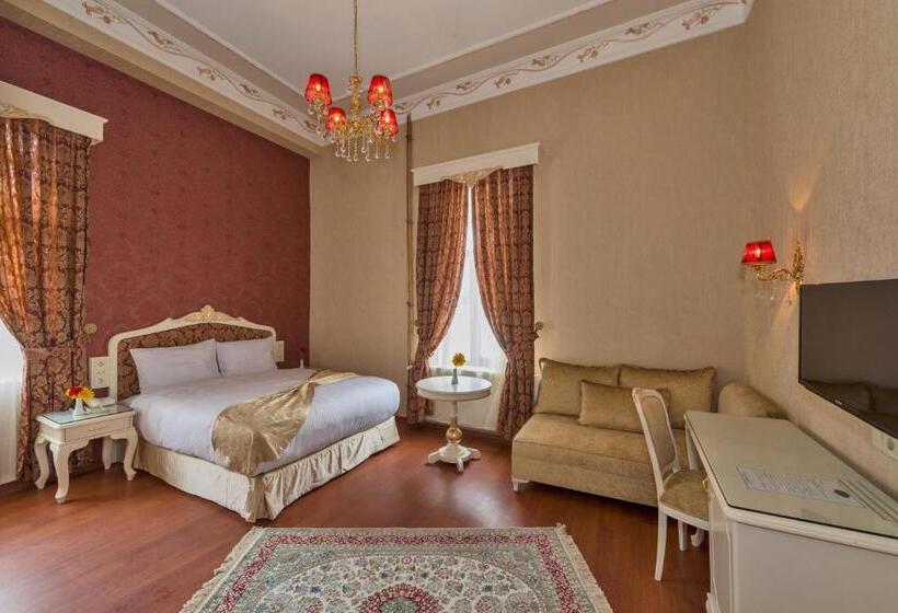 Delüks Üç Kişilik Oda, Enderun Hotel Istanbul