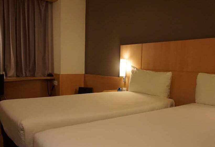 标准间, Ibis Girona