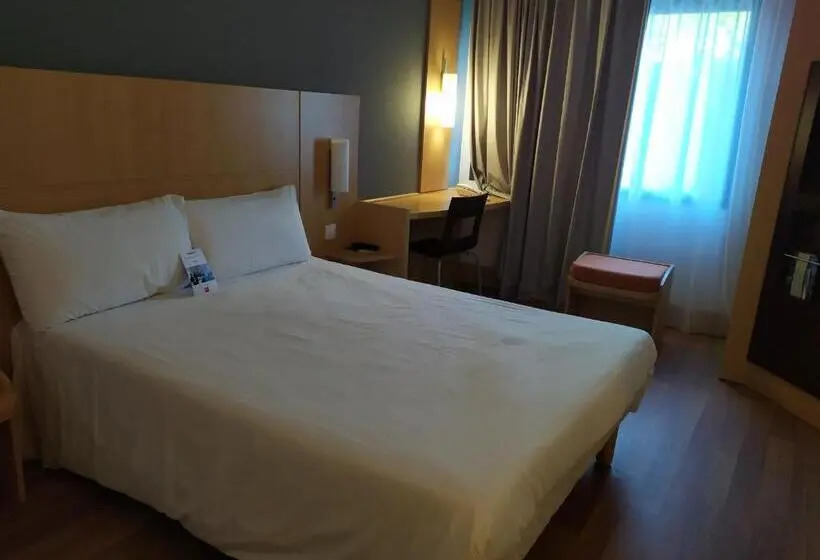 اتاق استاندارد برای معلولان, Ibis Girona
