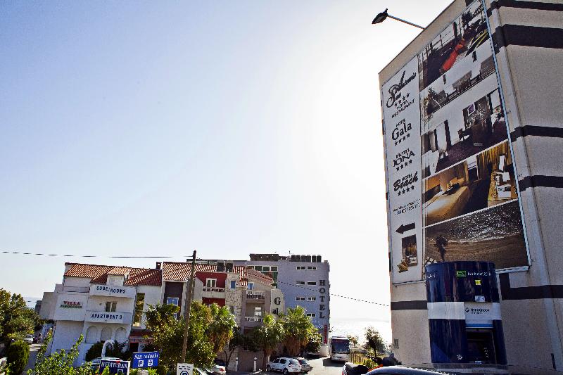 חדר סטנדרט, Jona