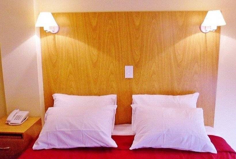 اتاق استاندارد یک نفره, Juramento De Lealtad Townhouse