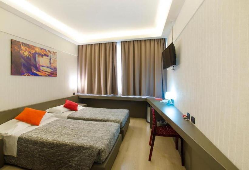 חדר סטנדרט, The Gate