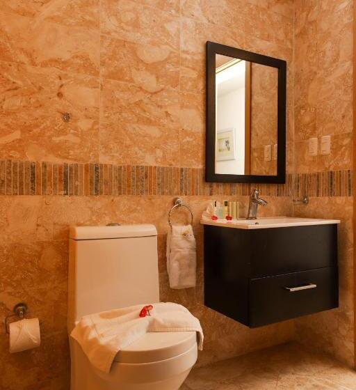 سوییت جونیور, Sybaris Suites & Residences