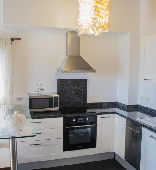 سوییت جونیور, Sybaris Suites & Residences