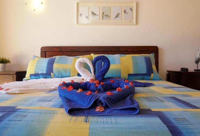 سوییت خانوادگی, Sybaris Suites & Residences