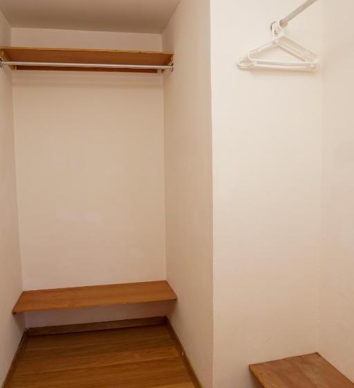 سوییت خانوادگی, Sybaris Suites & Residences