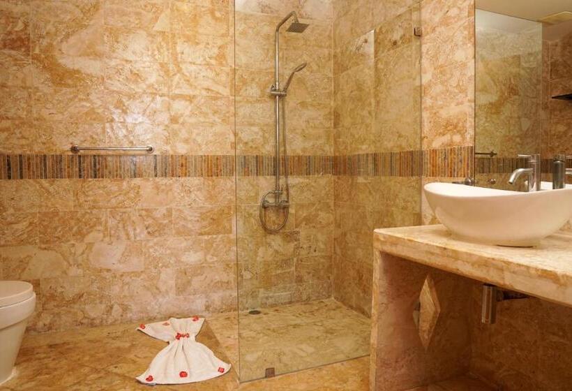 سوییت خانوادگی, Sybaris Suites & Residences