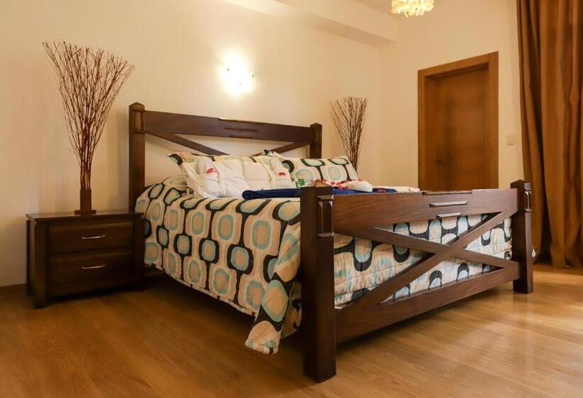سوئیت جونیور پریمیوم, Sybaris Suites & Residences