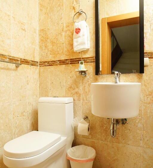 سوئیت سینیور, Sybaris Suites & Residences