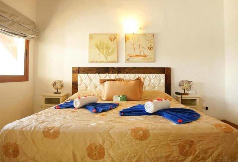 سوئیت سینیور, Sybaris Suites & Residences