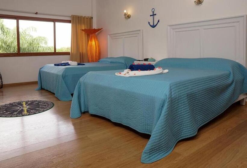 سوئیت پنت هاوس, Sybaris Suites & Residences