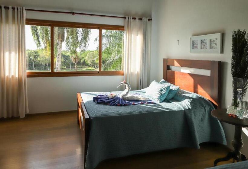 سوئیت پنت هاوس, Sybaris Suites & Residences