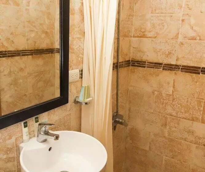 سوییت جونیور, Sybaris Suites & Residences