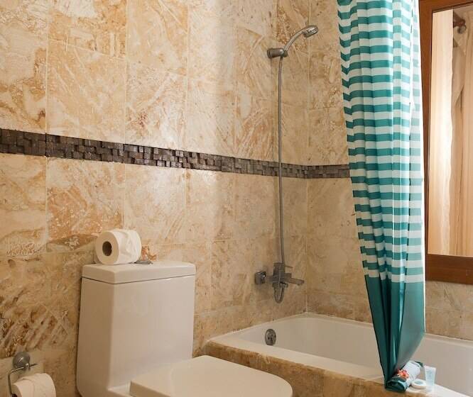 سوییت جونیور, Sybaris Suites & Residences