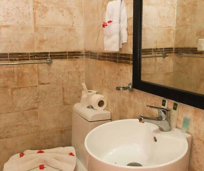 سوییت جونیور, Sybaris Suites & Residences