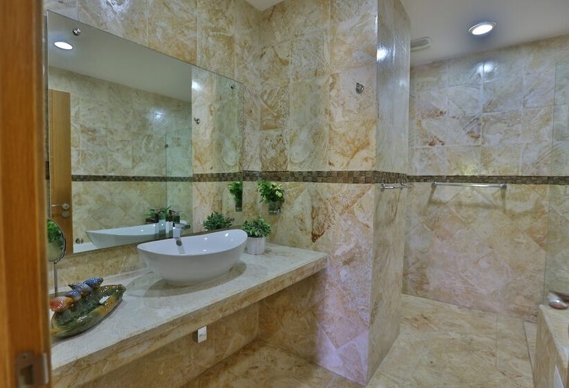 سوییت جونیور, Sybaris Suites & Residences