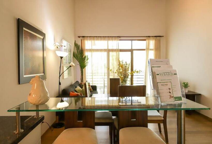 سوییت جونیور, Sybaris Suites & Residences