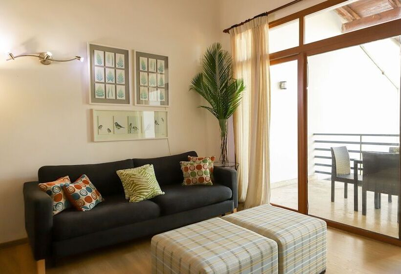 سوییت جونیور, Sybaris Suites & Residences