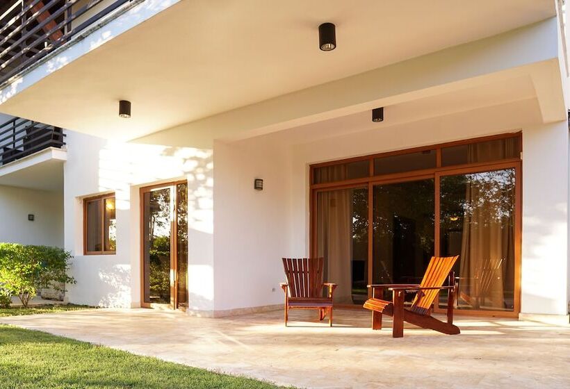 سوئیت سینیور, Sybaris Suites & Residences