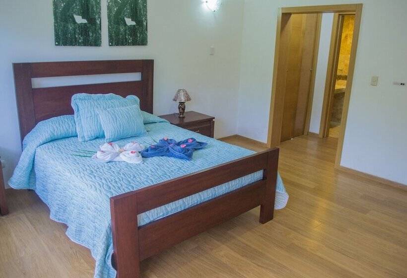 سوئیت سینیور, Sybaris Suites & Residences