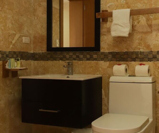 سوییت خانوادگی, Sybaris Suites & Residences