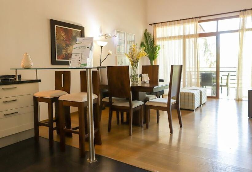 سوییت جونیور, Sybaris Suites & Residences