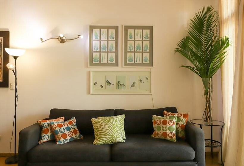 سوییت جونیور, Sybaris Suites & Residences