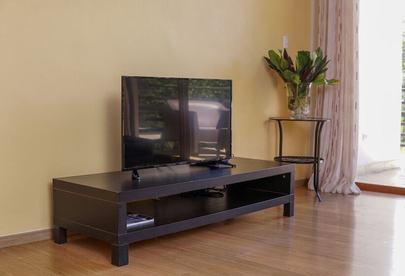 سوییت خانوادگی, Sybaris Suites & Residences