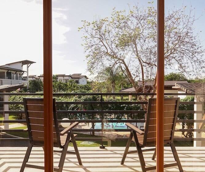 سوییت خانوادگی, Sybaris Suites & Residences