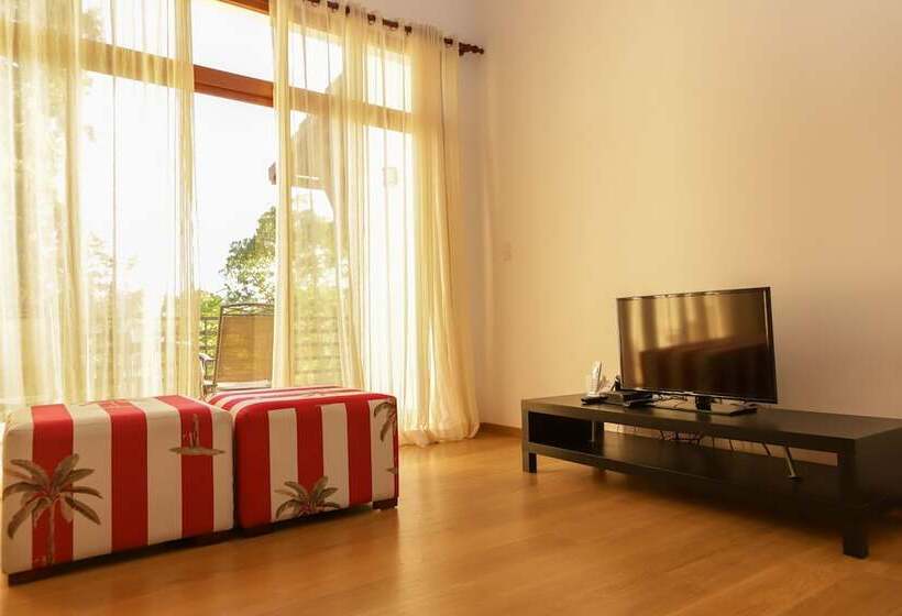 سوییت خانوادگی, Sybaris Suites & Residences