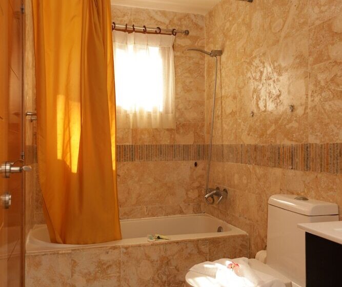 سوییت جونیور, Sybaris Suites & Residences