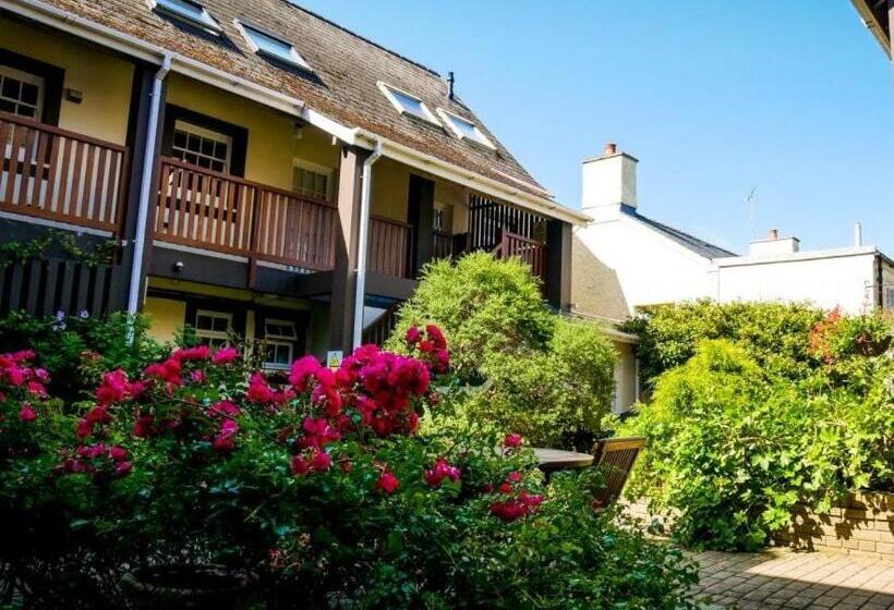 شقة غرفة واحدة, Galwad Y Mor