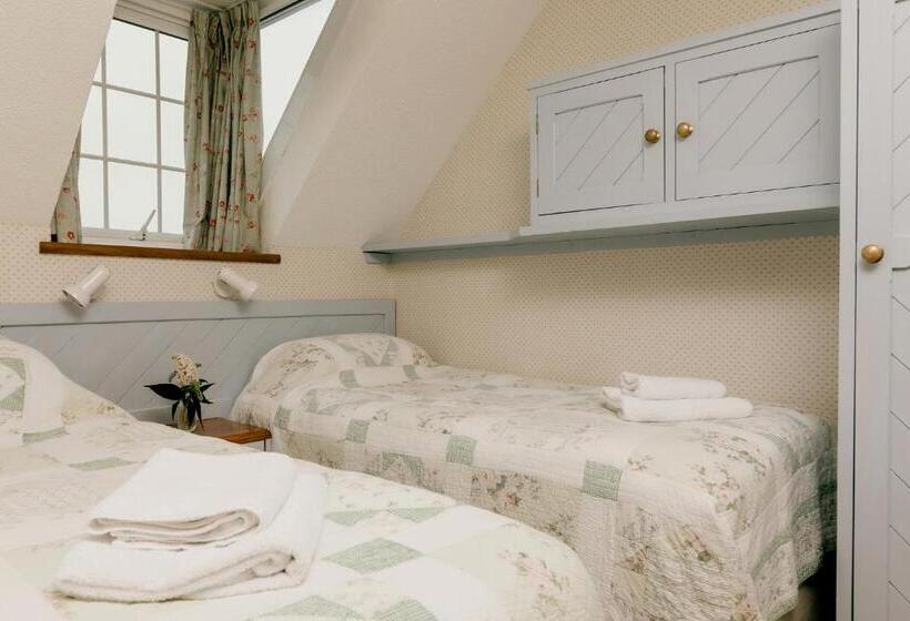 شقة غرفة واحدة, Galwad Y Mor