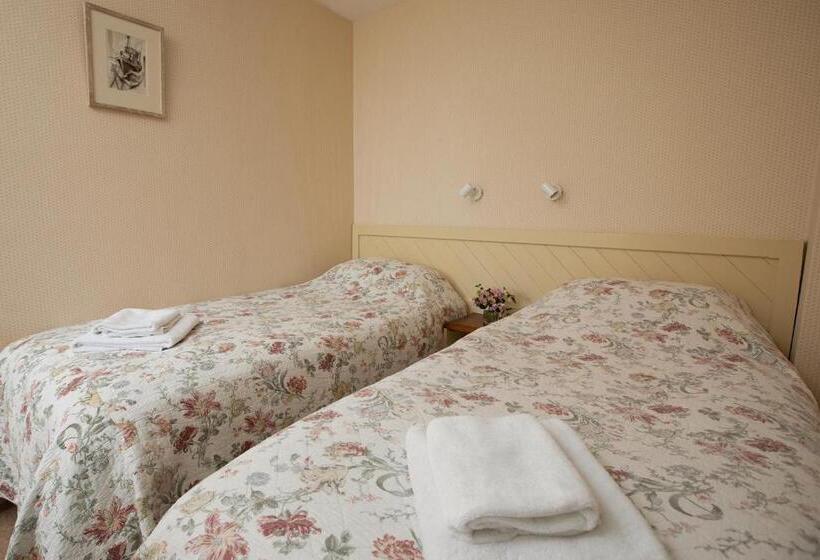 شقة 3 غرف, Galwad Y Mor