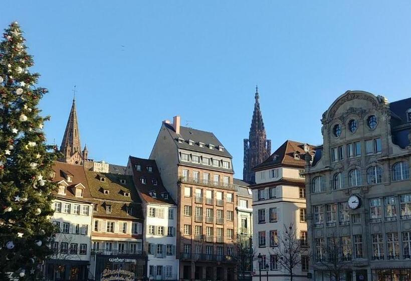 غرفة قياسية حمام مشترك, Au Jardin De La Maison Des Soeurs