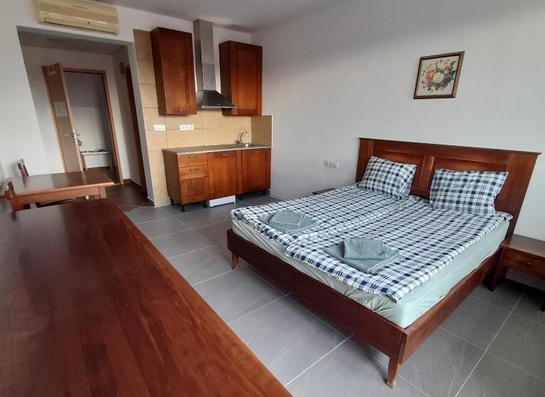 标准间带阳台, Demizson Panzio