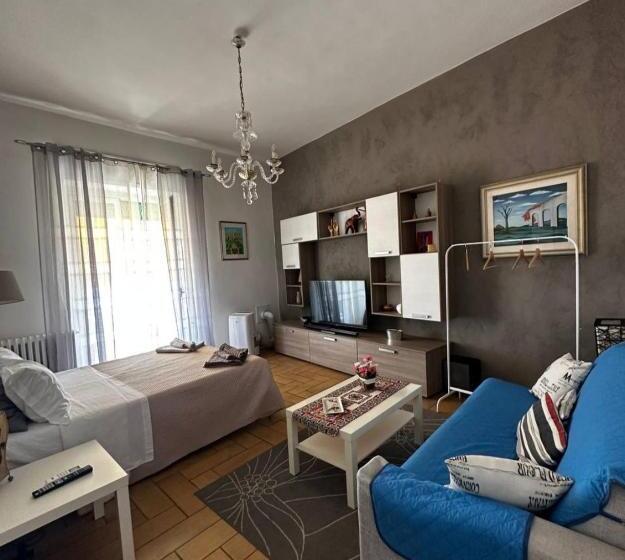 标准间, Mediterraneo Travel