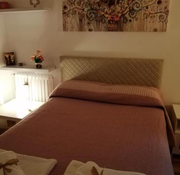 标准间, Mediterraneo Travel