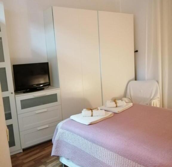 标准间, Mediterraneo Travel