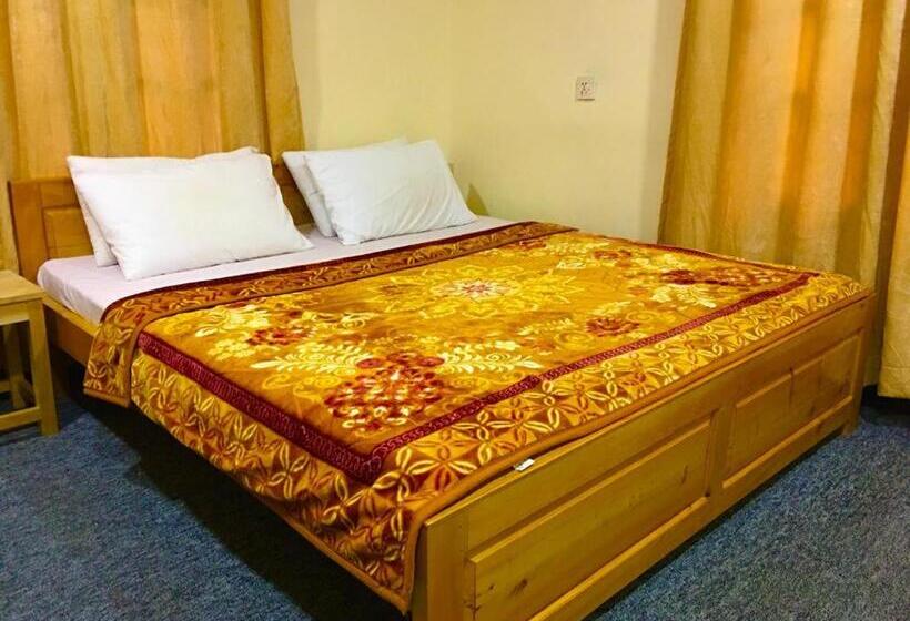 اتاق لوکس, Chitral Inn Resort