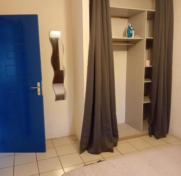 آپارتمان 1 خوابه با تراس, Magnifique T2 Meublé Avec Piscine