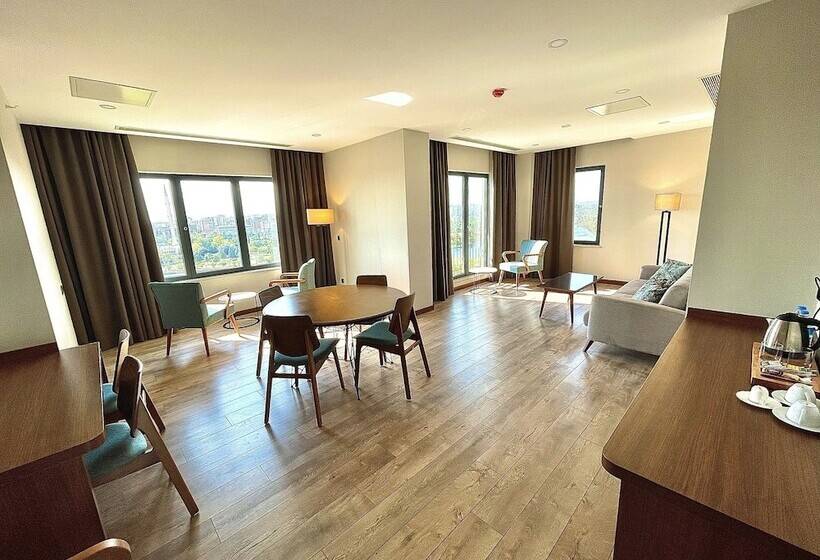 سوییت, Türkmen Riverside Hotel Adana