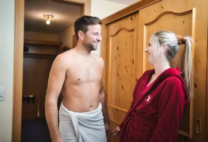 コンフォートトリプルルーム, Die Arlbergerin Limitless Escapes