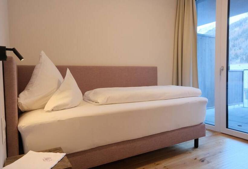 חדר קומפורט לשלושה, Die Arlbergerin   Limitless Escapes