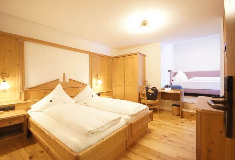 חדר קומפורט לשלושה, Die Arlbergerin   Limitless Escapes