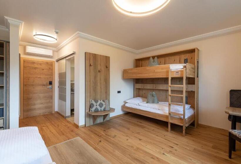 اتاق خانوادگی, Frauenschuh Garni