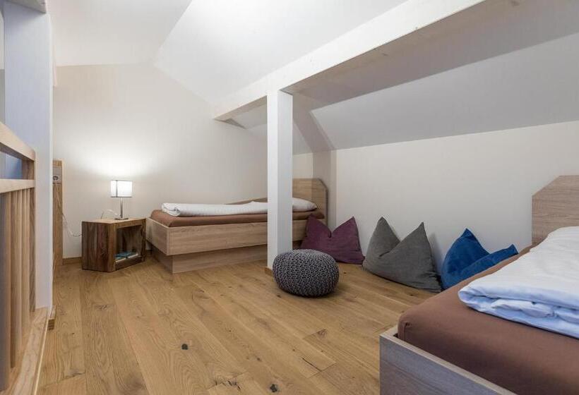 اتاق لوکس خانوادگی, Frauenschuh Garni